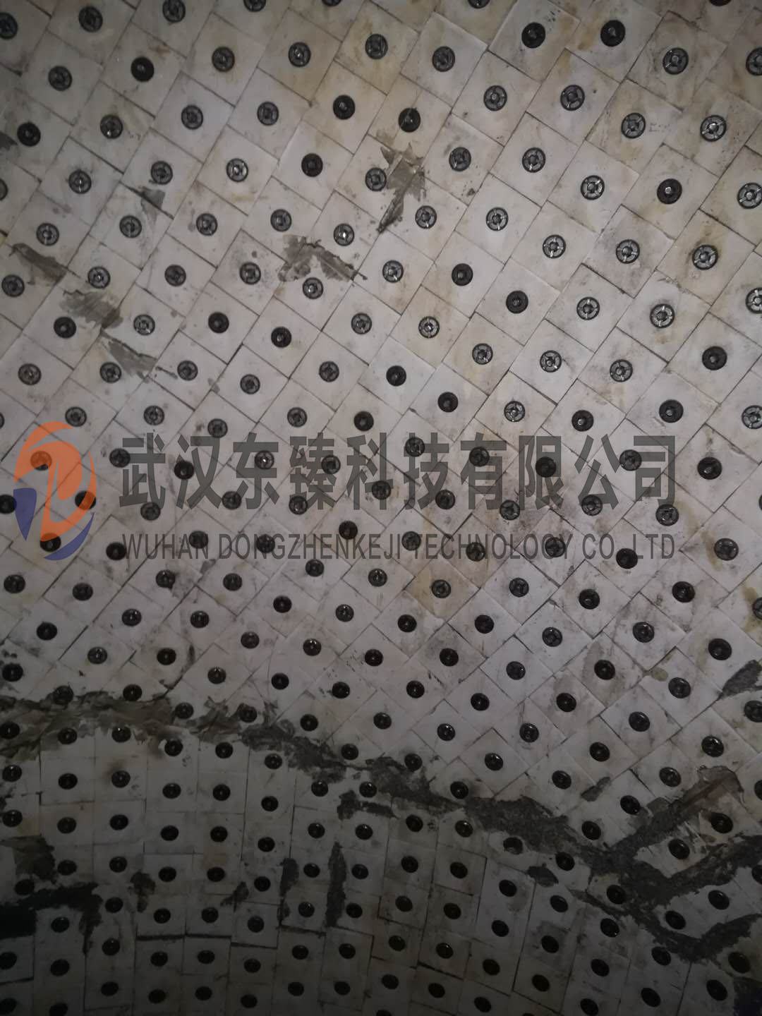 荊州市福興建材股份有限公司粉末設備做耐磨陶瓷防磨施工及全部防磨材料供貨